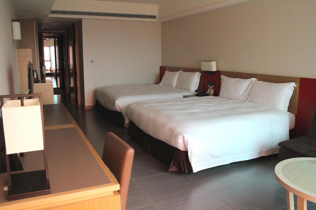 Fullon Hotel Lihpao Resort Houli Exterior photo A room at the hotel
