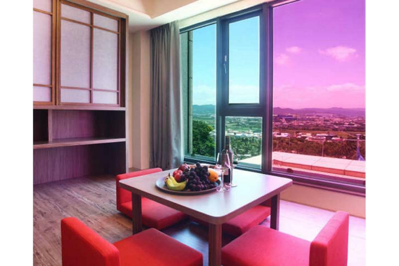 Fullon Hotel Lihpao Resort Houli Exterior photo A typical living room in a condominium